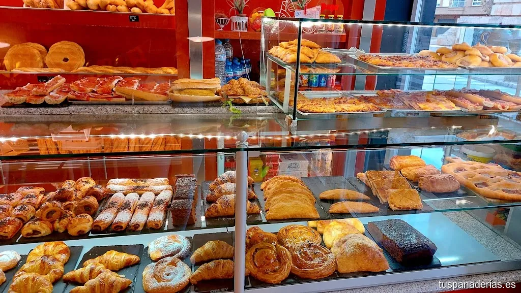 DESPACHO DE PAN DULCES BOLLERÍA Nicolás Salas.