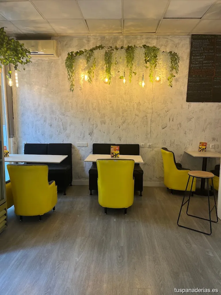 El Mana Coffe Bakery