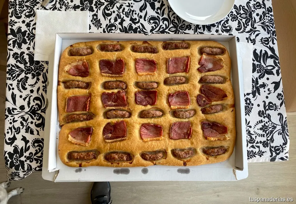 PANADERÍA-BOLLERÍA-PASTELERÍA HNOS. CARDONA.