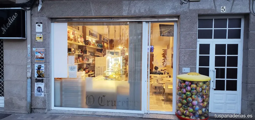Panadaría - Cafetaría O Cruceiro