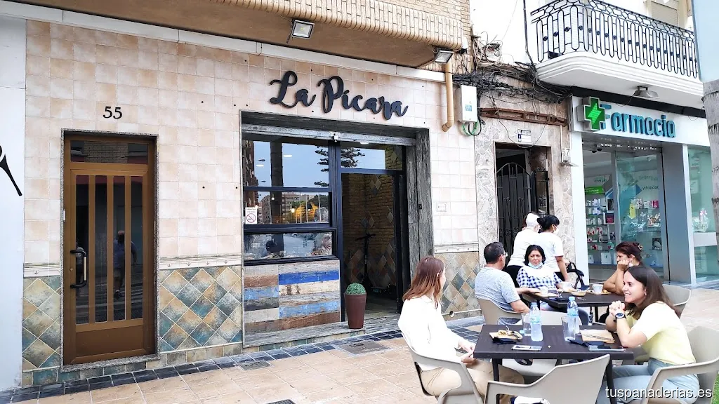 La Pícara Café