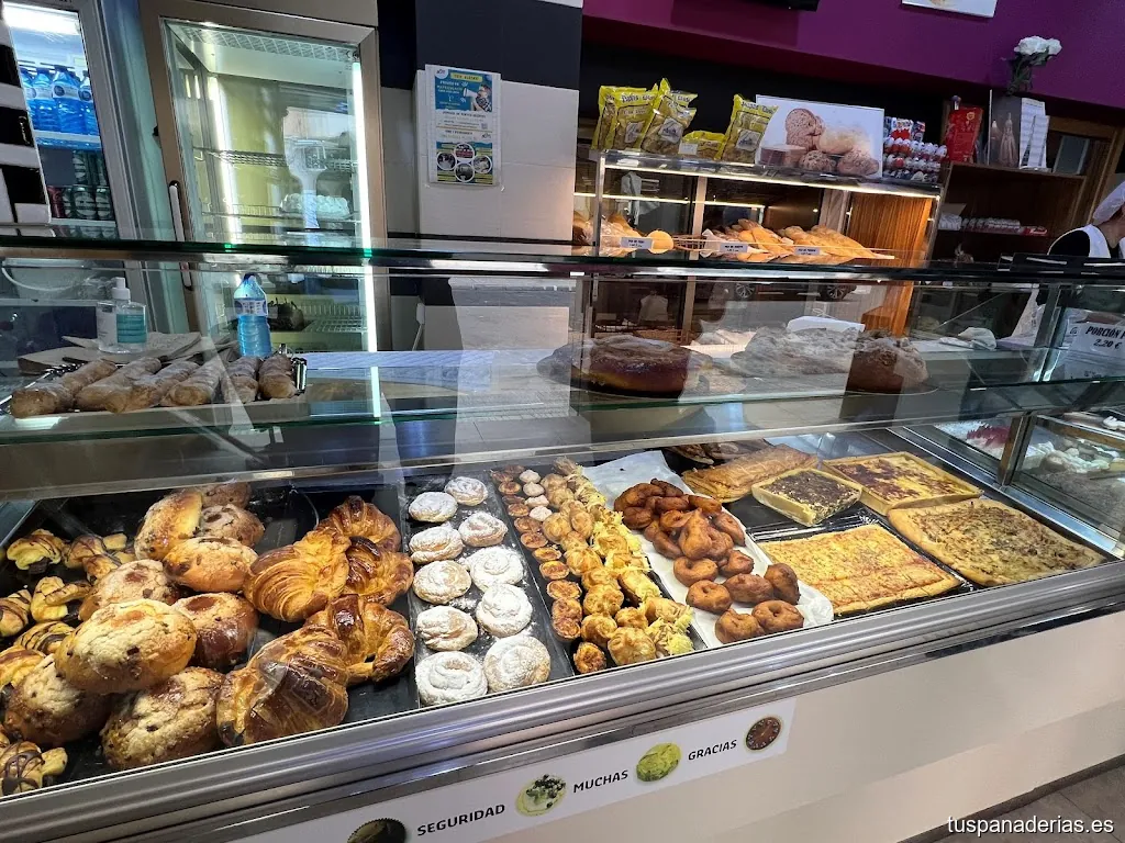 Horno panadería y pastelería Bernia Martí - Forn panaderia i pastisseria - Alzira
