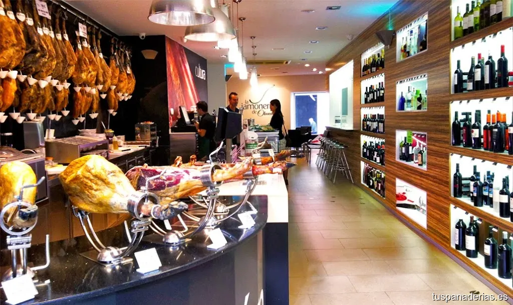 La Jamonería Extremeña by Macu & Grillo