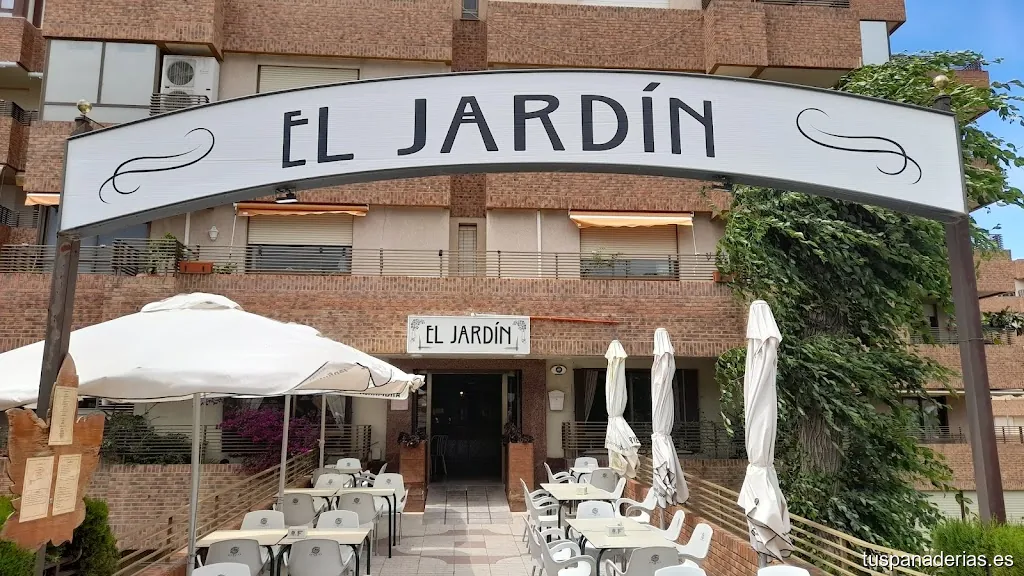 Cafetería Crepería El Jardín