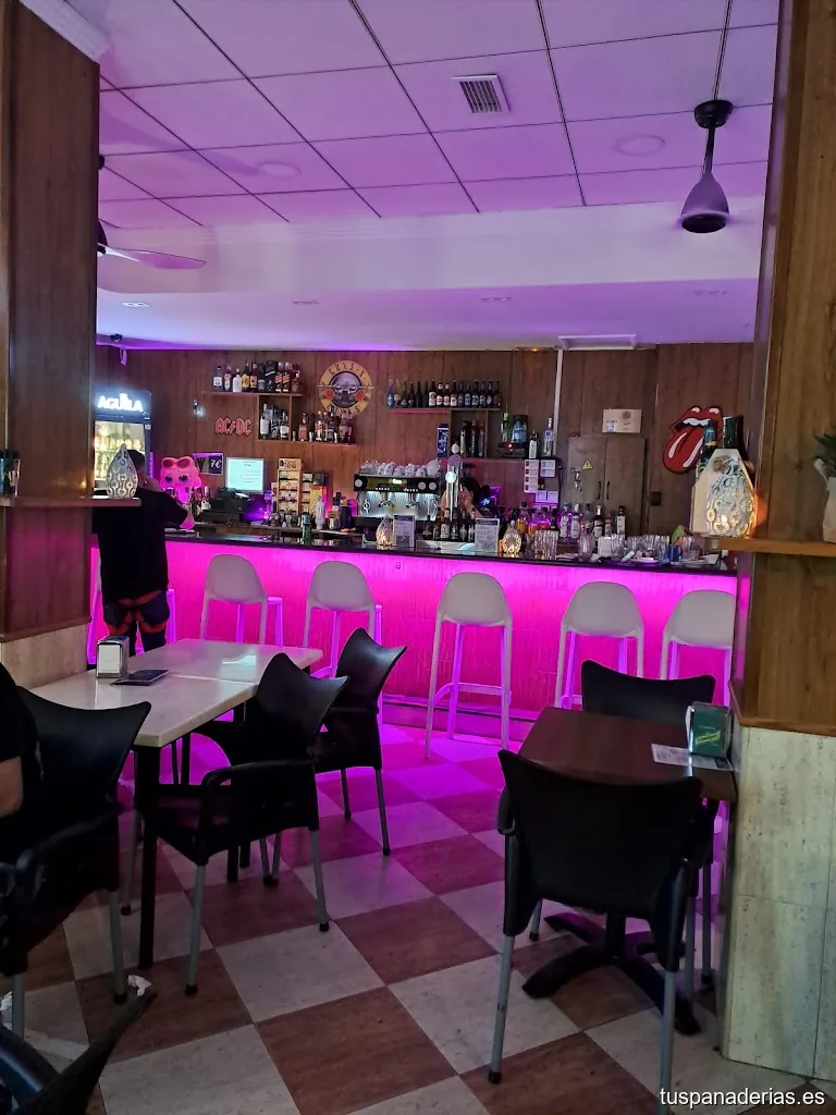 CAFETERIA CERVECERÍA BAR CRISTOREY