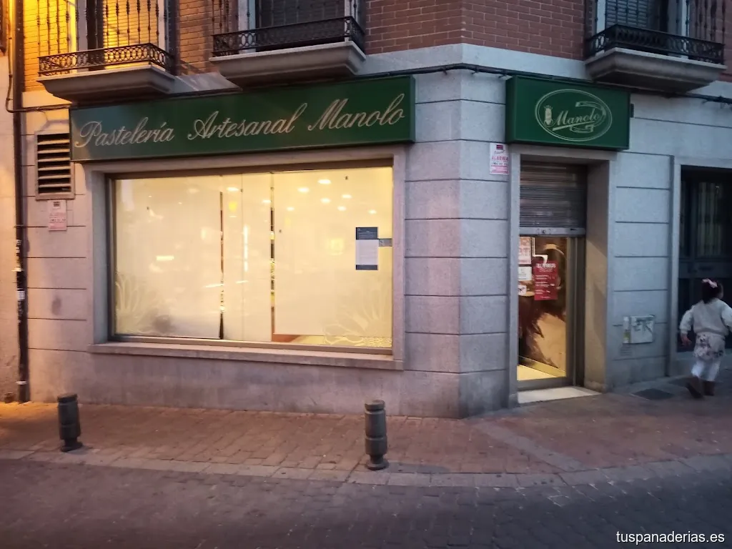 Pastelería Manolo by Hermanas Manzano