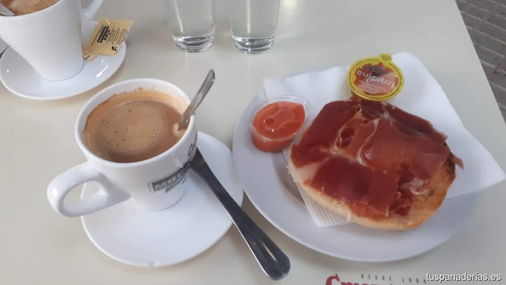 Cafetería Las Tres H