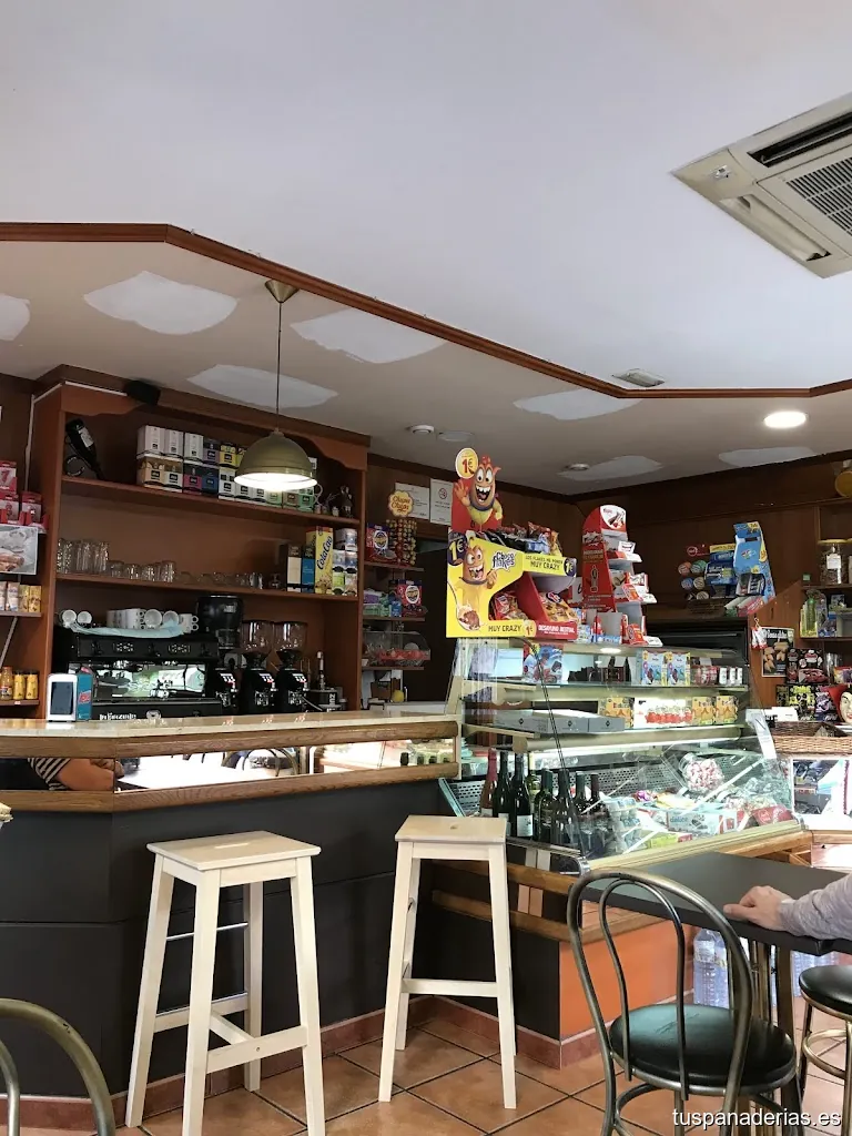 Trias-Castellet (Forn de pa i cafeteria)