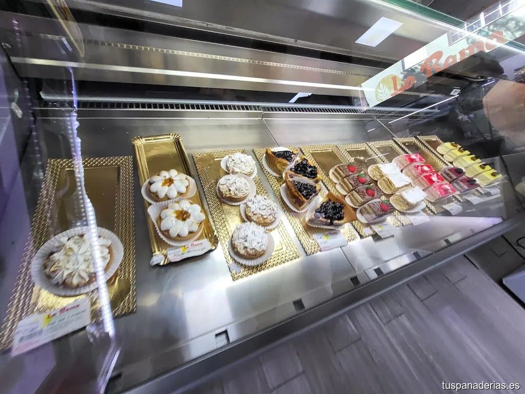 Pastelería y Panadería La Rama