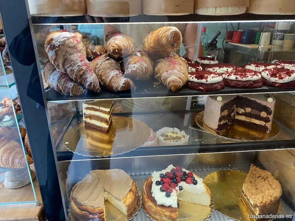 Dulce Emy - Coffee & Cakes