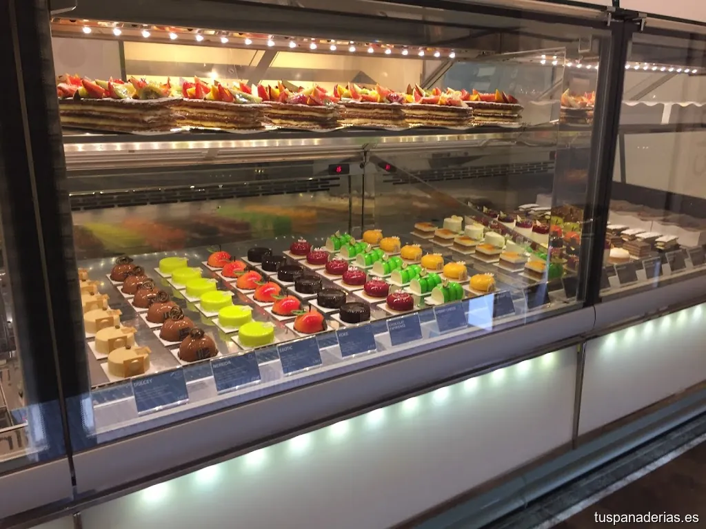 CRUJIENTE EMOTIONAL PASTRY