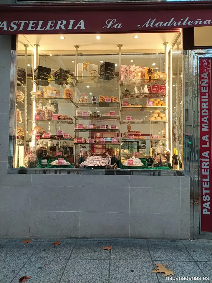 Pastelería La Madrileña de Alba de Tormes - Tienda en Salamanca, C/ María Auxiliadora-
