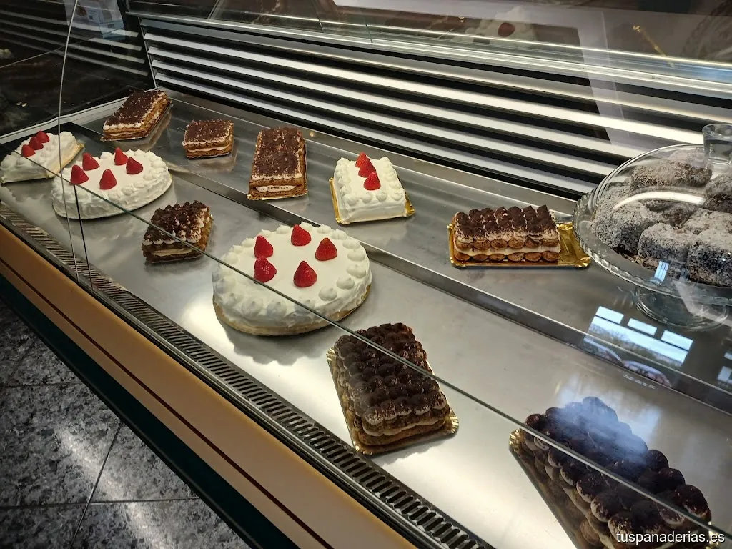 Cafeteria Reposteria Los Alpes