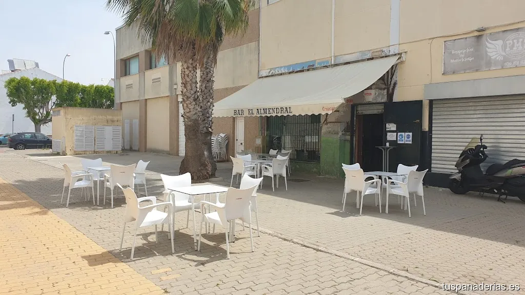 CAFE-BAR EL ALMENDRAL