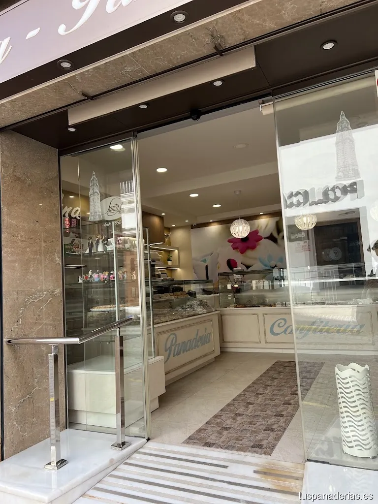 CONFITERIA Y PANADERIA SANTA ANA S.L.