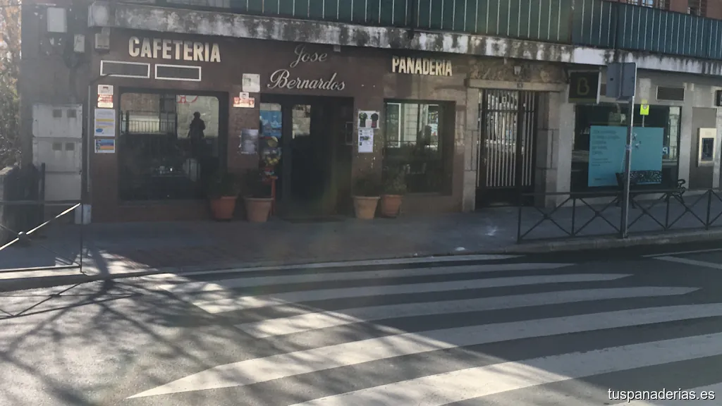 Cafetería Panadería José Bernardos
