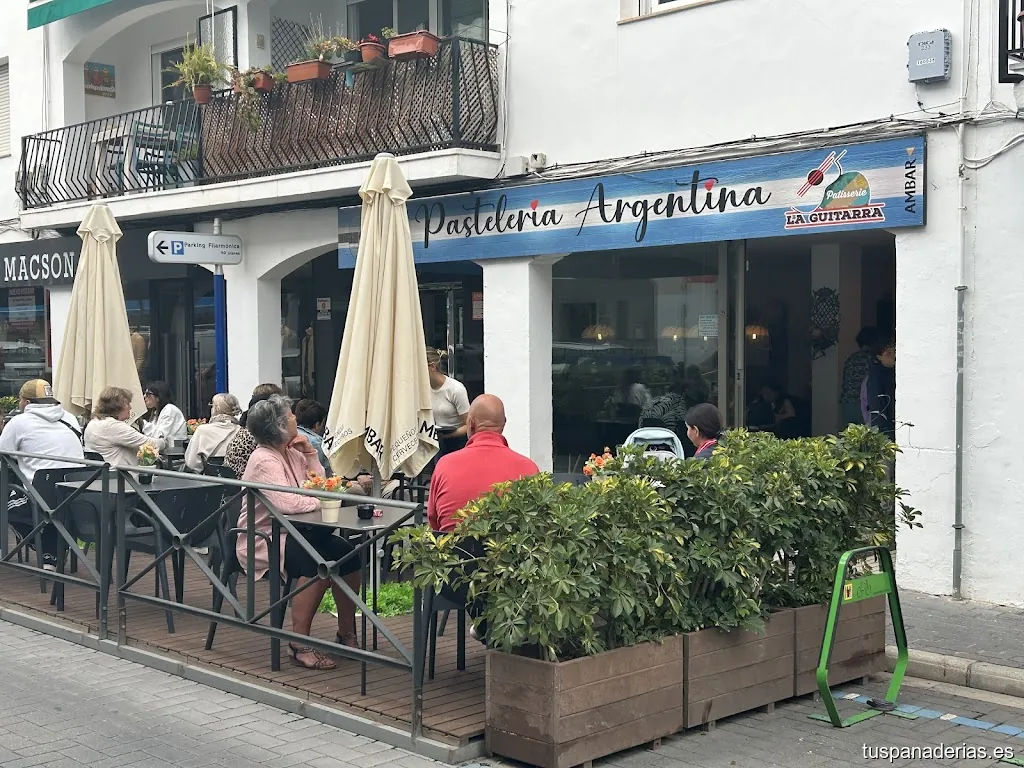 La Guitarra- Pastelería Argentina