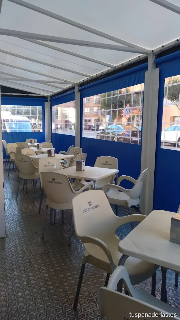 Pastissería Cafetería El Pilar Cb