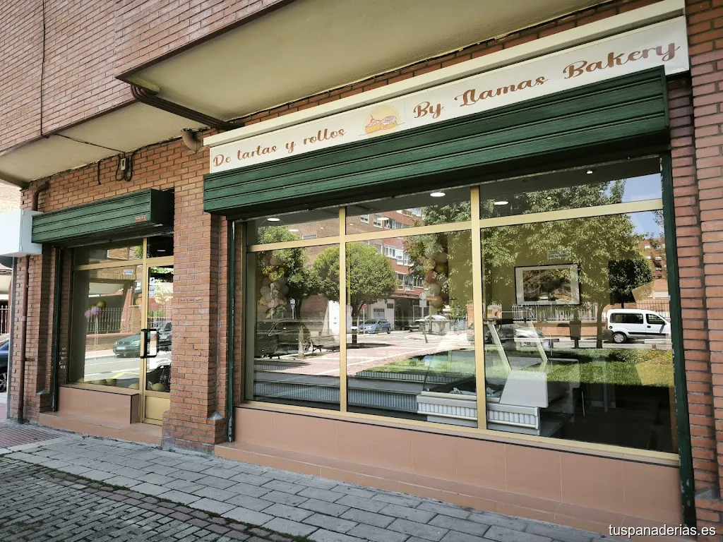 De Tartas y Rollos By Llamas Bakery