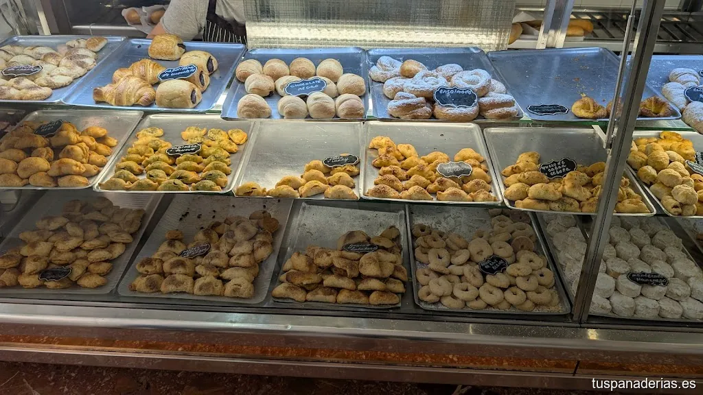 HORNO Pastelería “Gayanes artesanos “