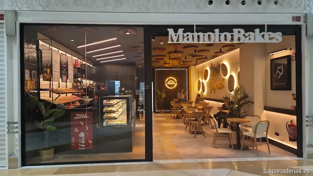 Manolo Bakes