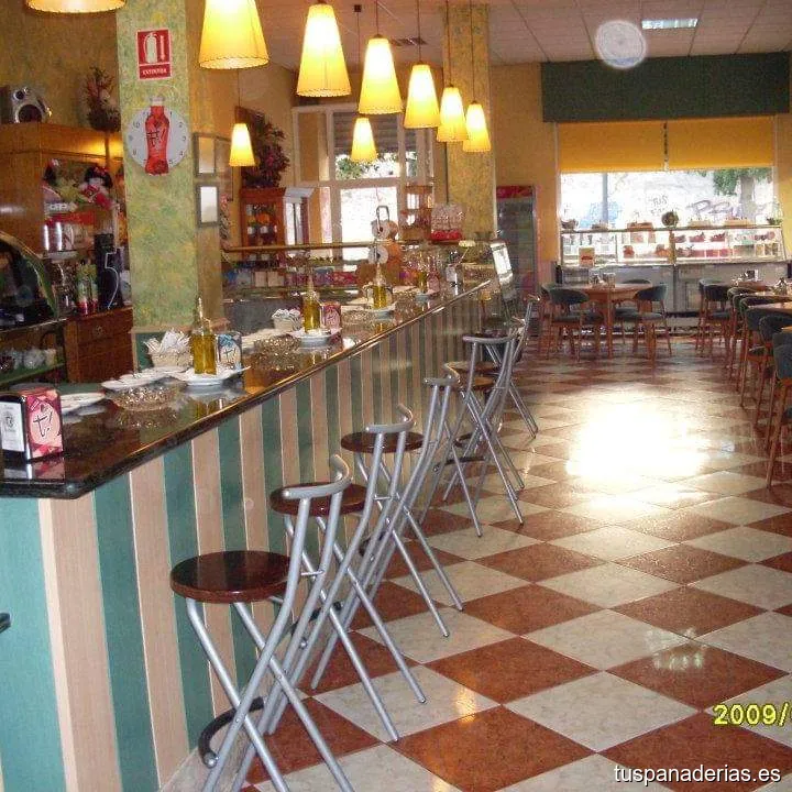 Pasteleria Acebuche ear