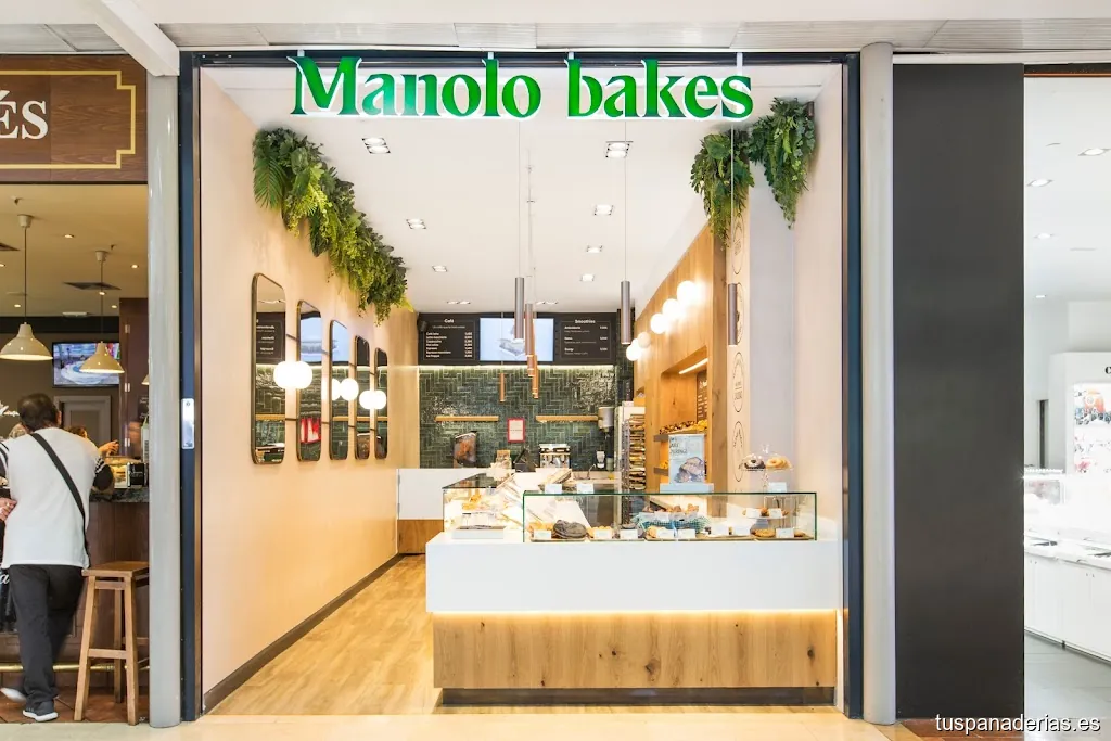 Manolo Bakes