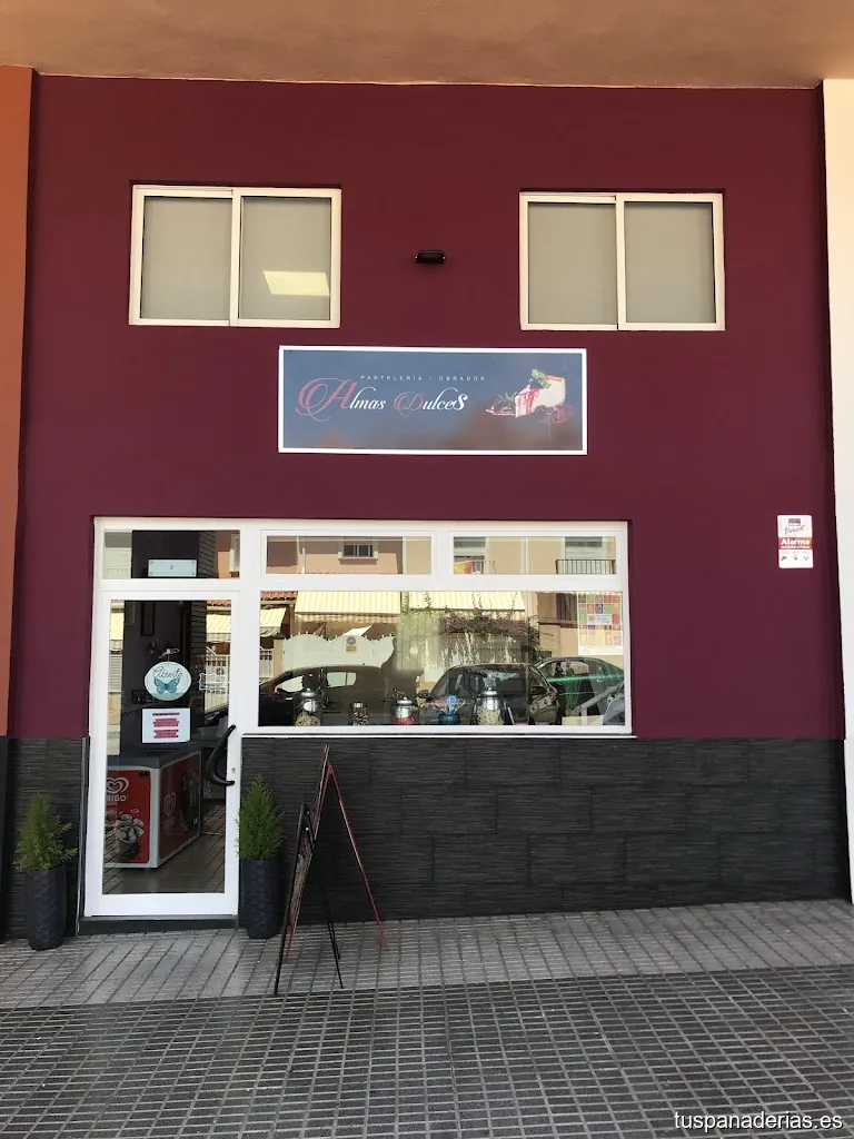 Almas Dulces. Obrador artesanal por encargo y espacio de enseñanza y aprendizaje.