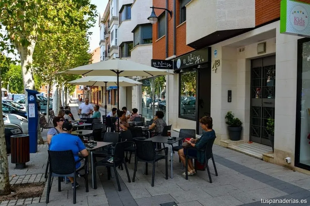 Cervezas Artesanas La Primera "Taproom/Bar"