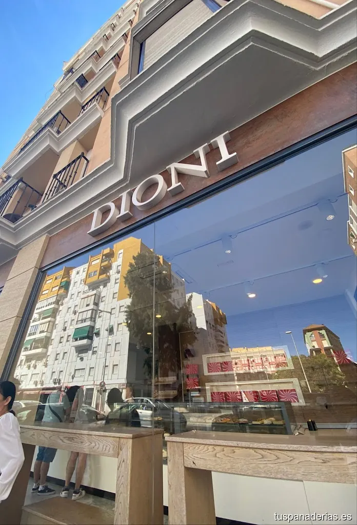 Pastelería Heladería DIONI