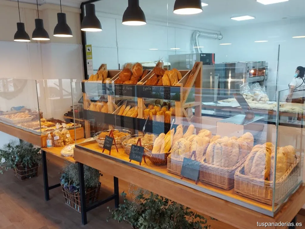 RUSTIKAL PANADERIA ARTESANAL