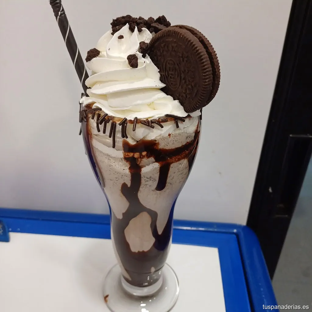 Cafetería Pastelería Bravo