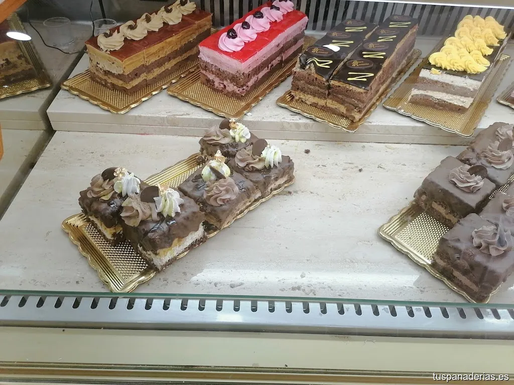 Paneo Cafetería-Panadería.