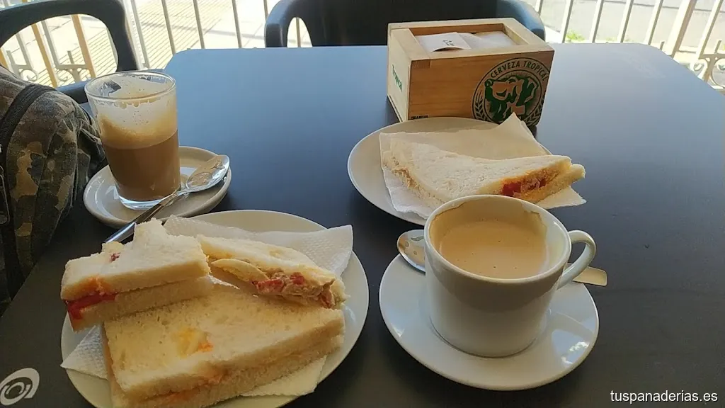 Panadería pastelería Flor Del Almendro