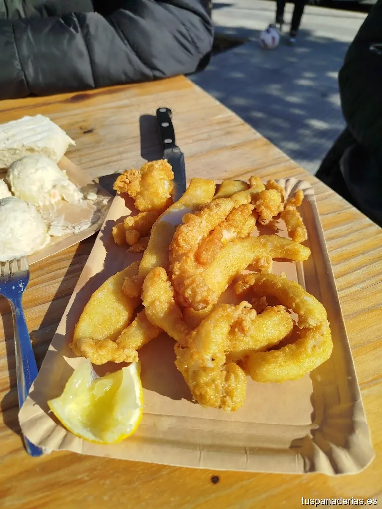 Cervecerías El Gallo Negro Los Lunares