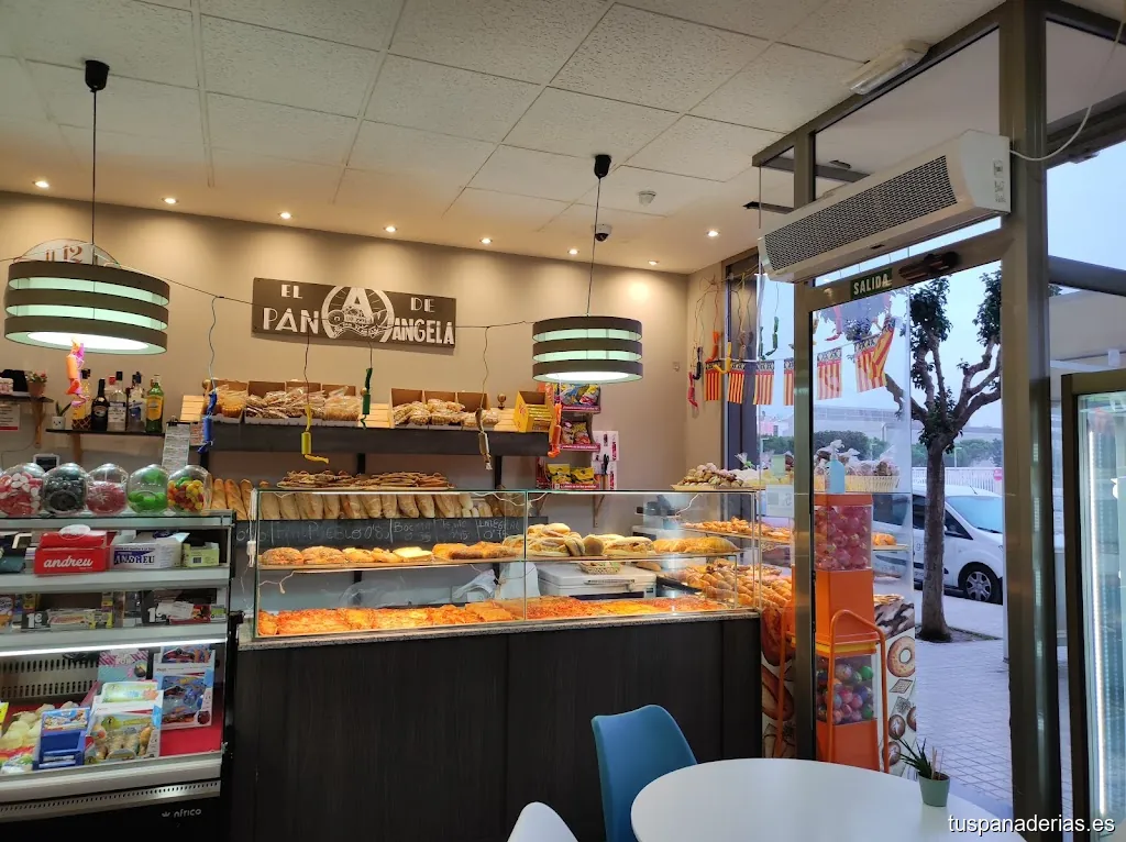 Panaderia Cafeteria "El Pan De Angela"