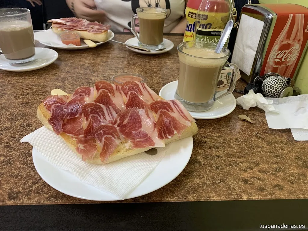 Cafetería Pastelería Santa Ana