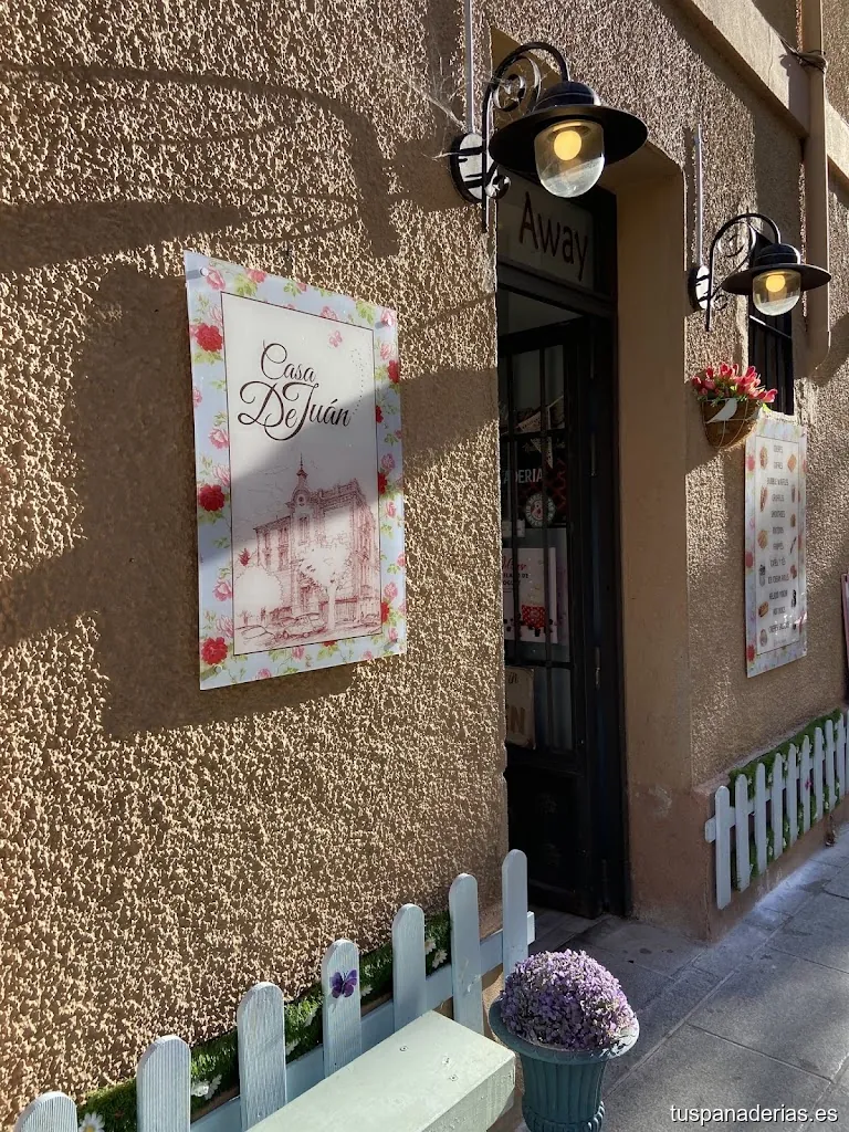 Casa Dejuán & Regma
