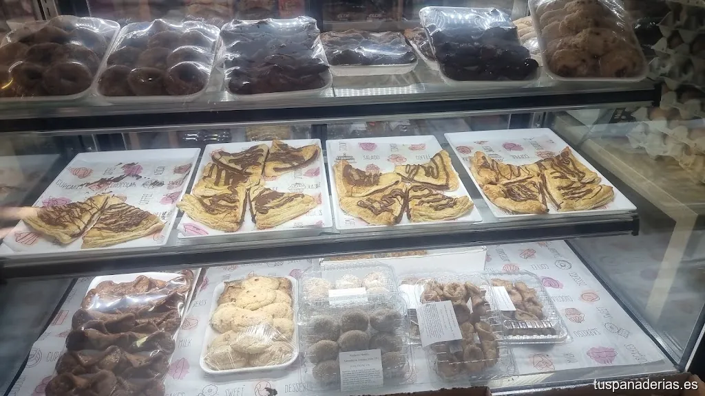 Panadería Confitería Mónica Perales