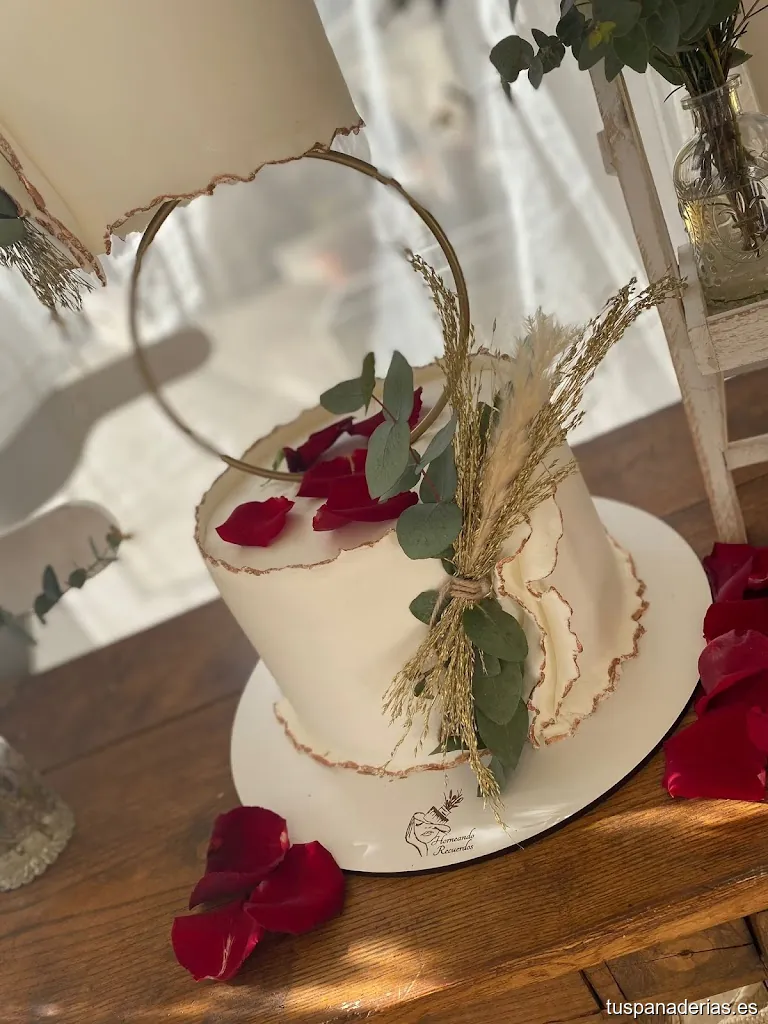 Horneando Recuerdos: Tartas personalizadas Ponferrada Fondant