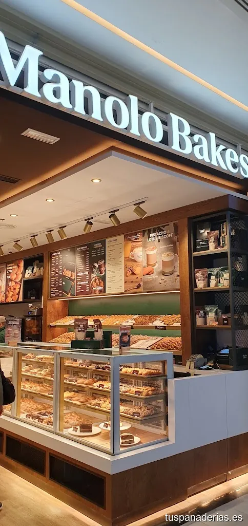 Manolo Bakes