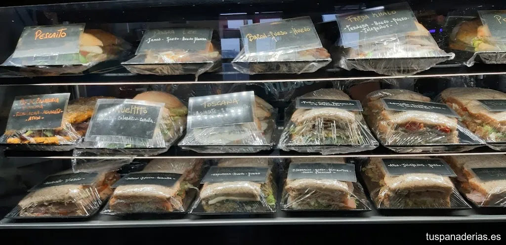 Cafetería El Jardin De Los Presentes