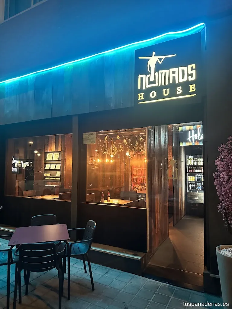 Nomads House Bar