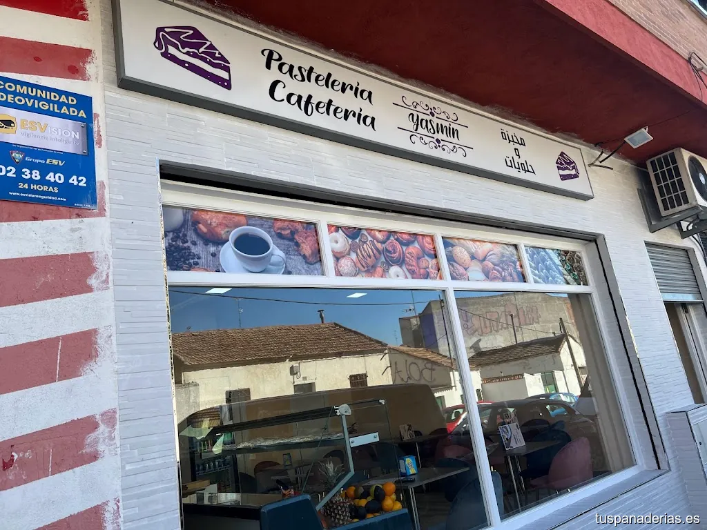 Pasteleria Cafetería Yasmin
