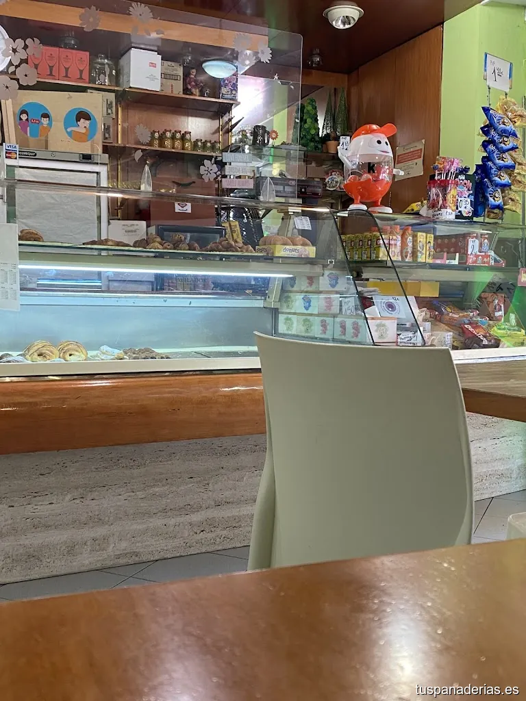 Cafetería Emy, forn de pa i pastisseria