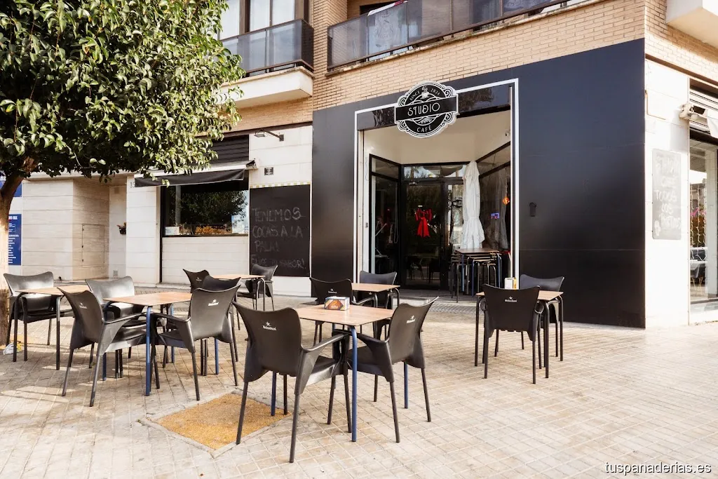 STUDIO CAFE