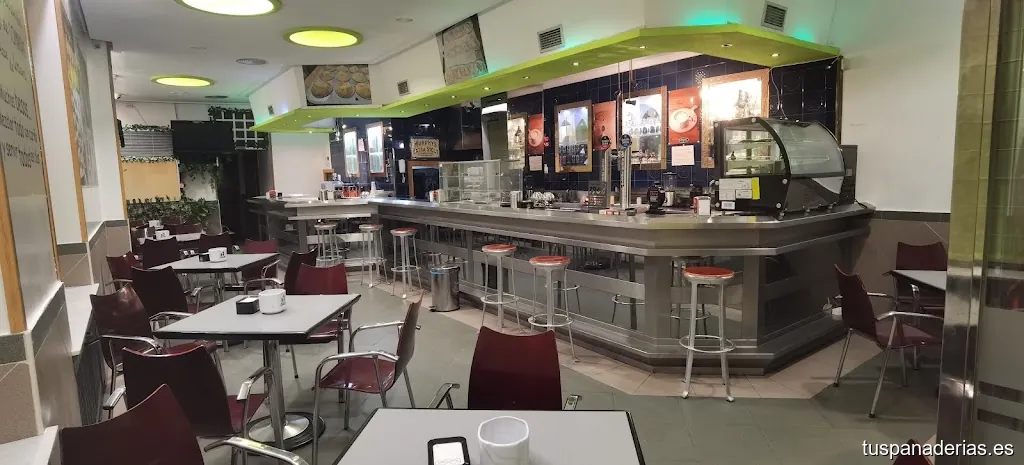 Lolas's Bakery Café