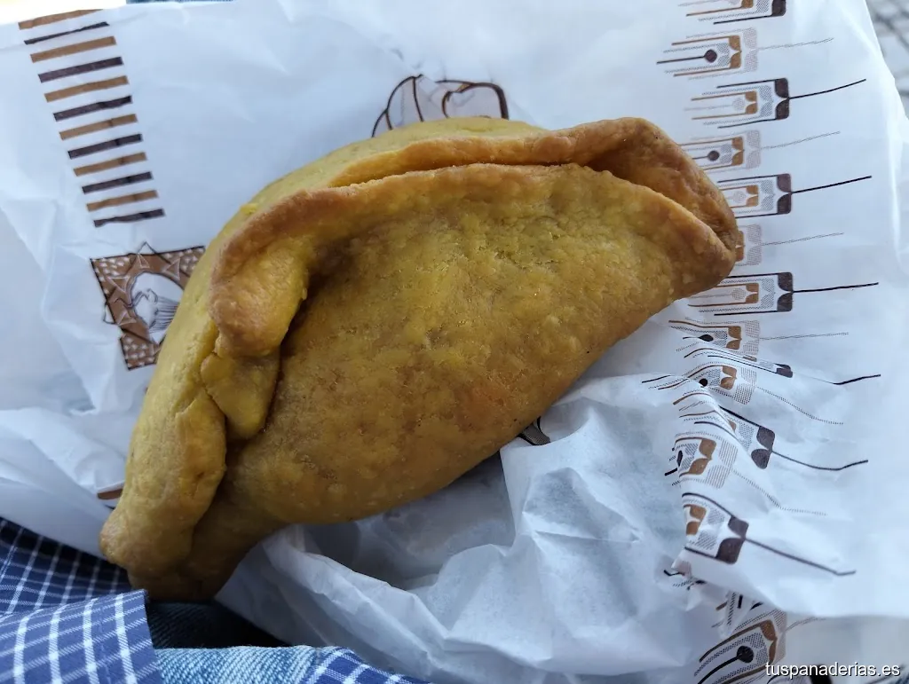 Panadería y Bollería Collado Beneyto, Miguel