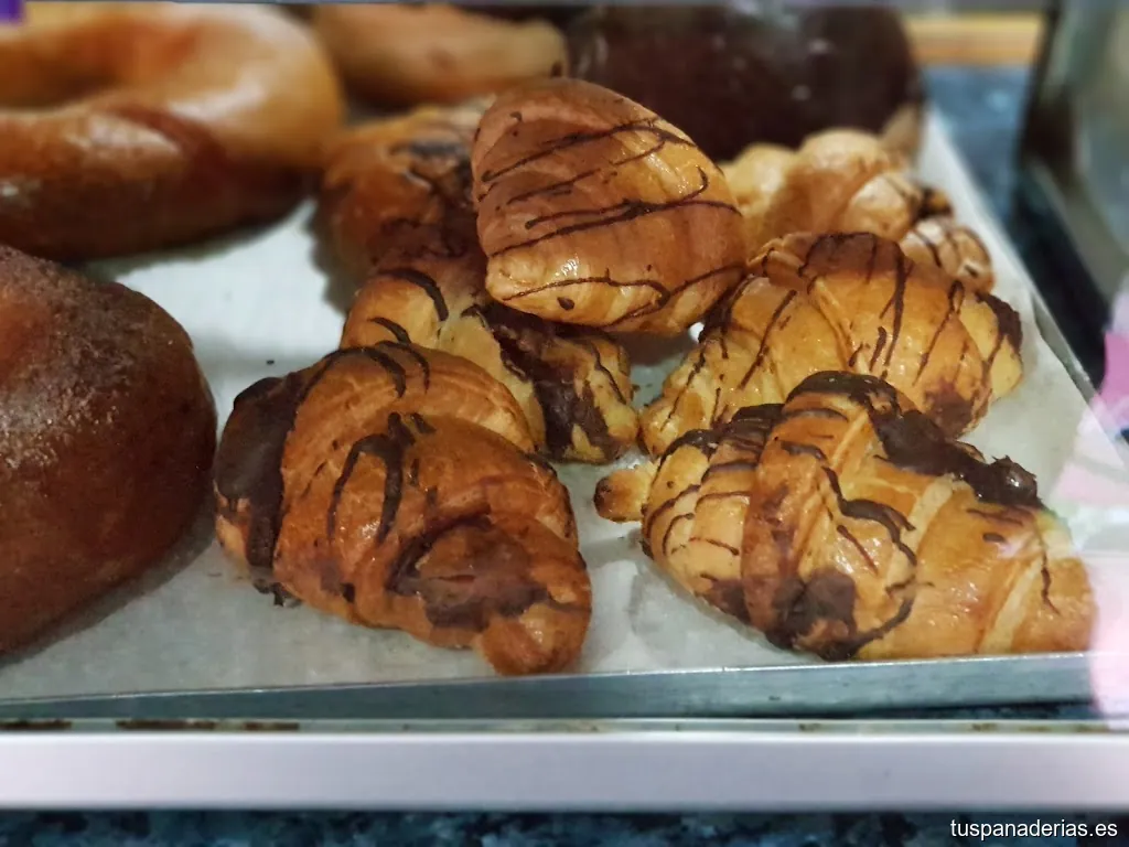 Cafetería y Despacho de Pan 'La Creu'