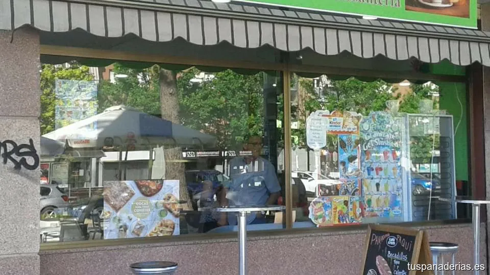 Paqui Forn de Pa Cafeteria